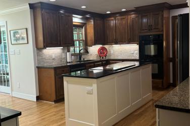 Classic Contrast Kitchen